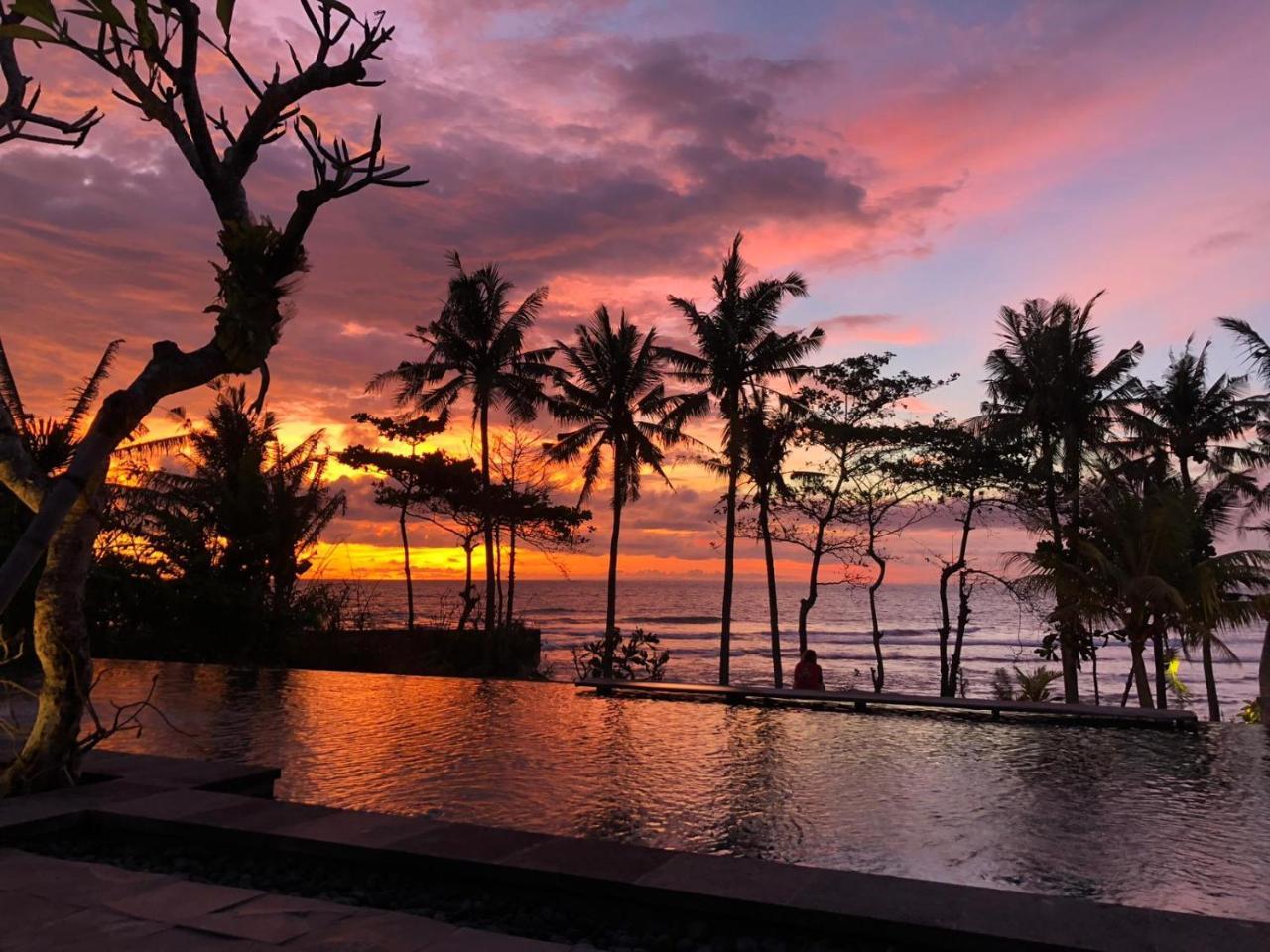 Bali Natha Beach Front Canggu  Exterior photo